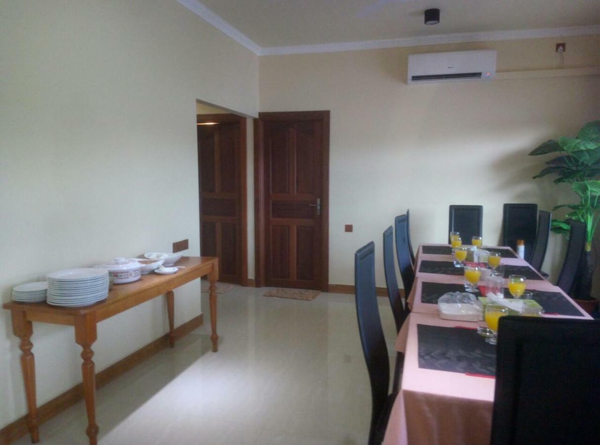 Nalaveshi Inn フラ エクステリア 写真